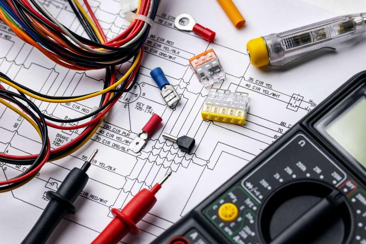 Como escolher a eletrocalha correta para o projeto elétrico?